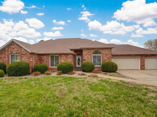 727 Southern Heights Drive, Aurora, MO 65605