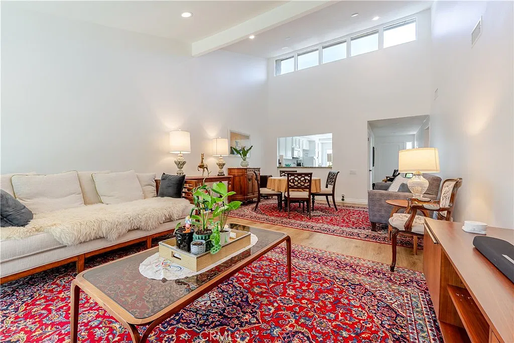 2 bed, 1230 sqft, $4,750 — Photo 4