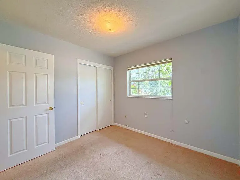 213 6th Ave SW — Photo 28