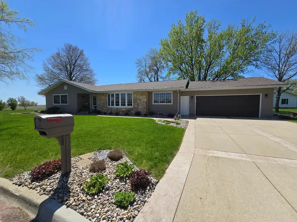 908 7th Ave SE, Pipestone, MN 56164