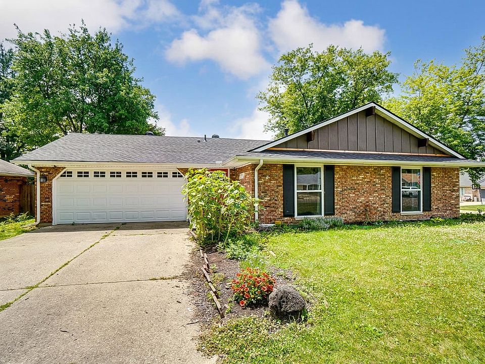 1st image of 400 Teakwood Ln