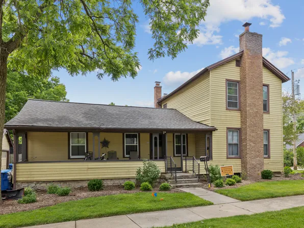 205 S 4th Ave, Saint Charles, IL 60174