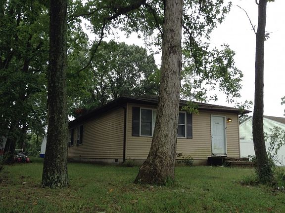 2nd image of 1939 Windsor Ave