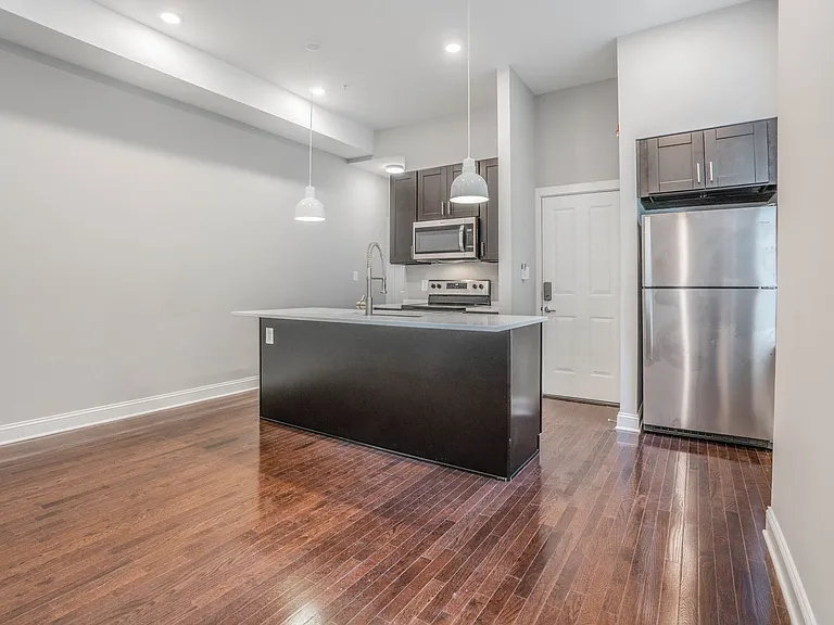 310 E Lanvale St — Photo 19