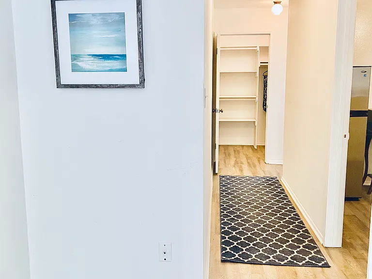 2400 Walnut Ave #7 — Photo 6