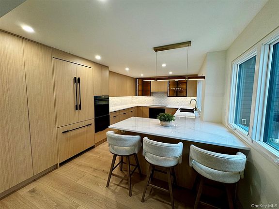 5th image of 17 Heather Drive