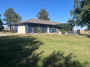 30162 R Rd, Netawaka, KS 66516