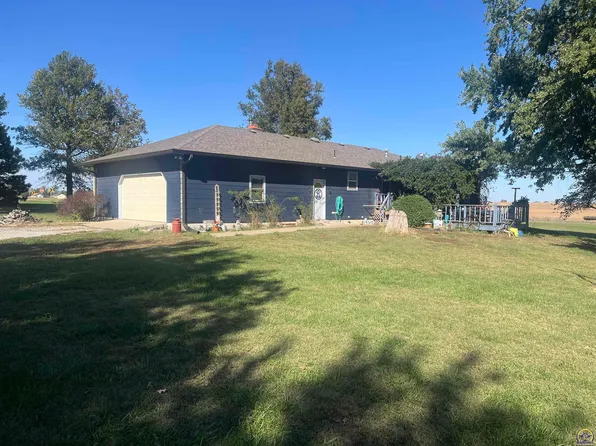 30162 R Rd, Netawaka, KS 66516