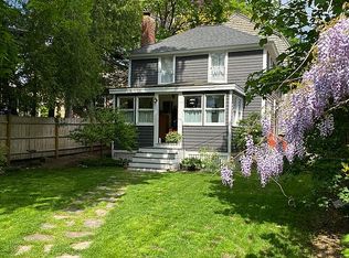 29 Avon St #A, Wakefield, MA 01880