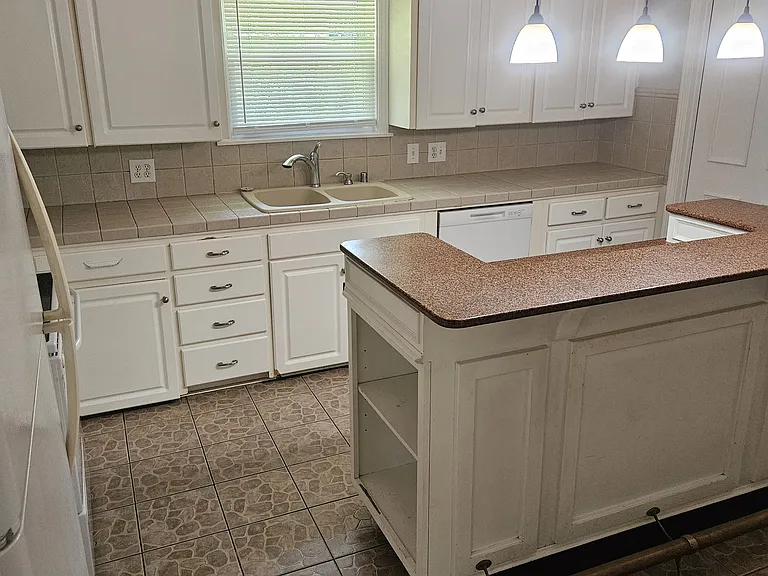 217 Brentwood Dr — Photo 11