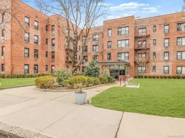 3 Remsen Road #4A, Yonkers, NY 10710