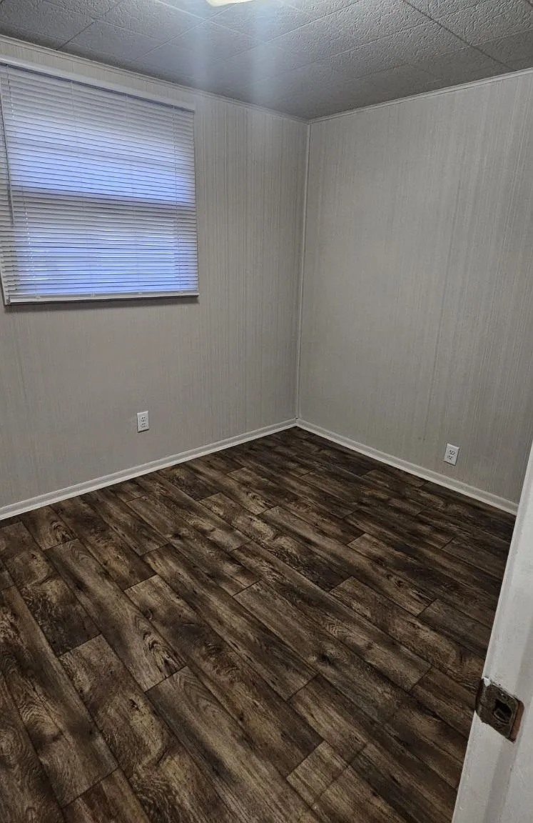4 bed, 2.0 bath, 1778 sqft, $1,800 — Photo 4