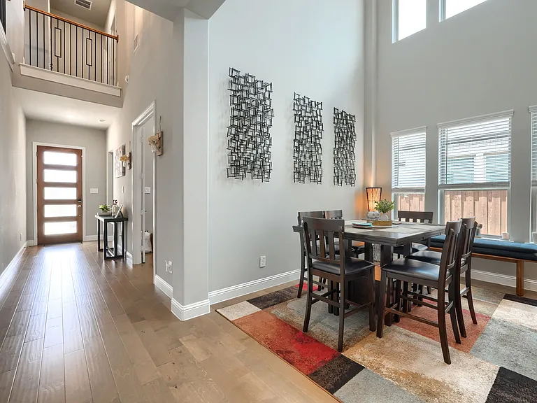 2446 Bainbridge Dr — Photo 41