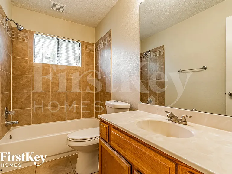 3305 Country Creek Ln — Photo 14