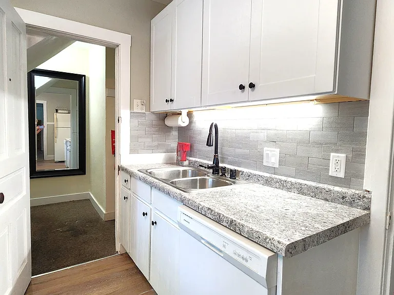 1203 Chandler St #1205-4B — Photo 12