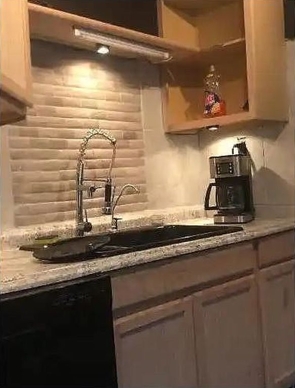 818 NW 55th Ter - Property Image