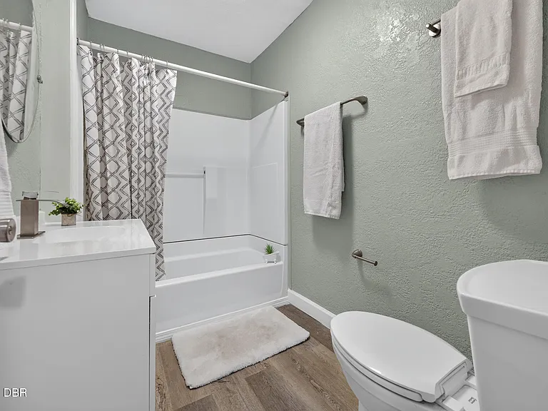 398 Golf Blvd — Photo 16