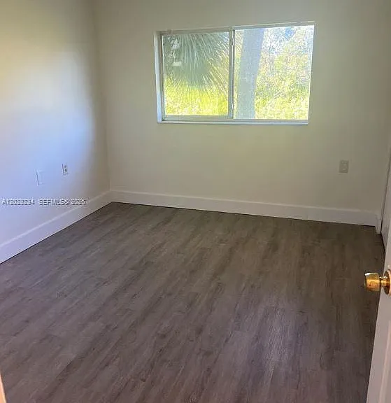 1141 Lake Victoria Dr #F — Photo 10