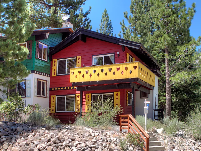 1310 Zurich Ln photo 1