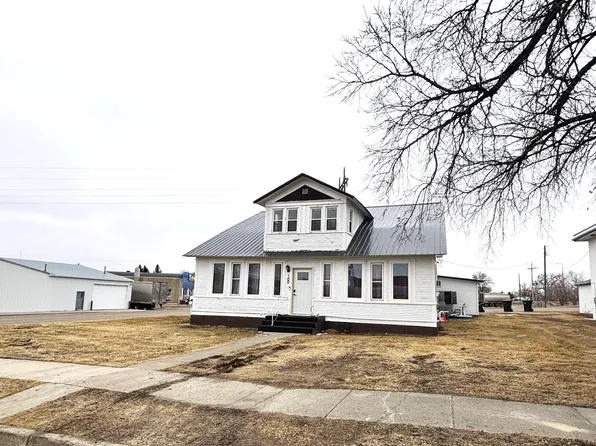 100 NW 1st St, Linton, ND 58552
