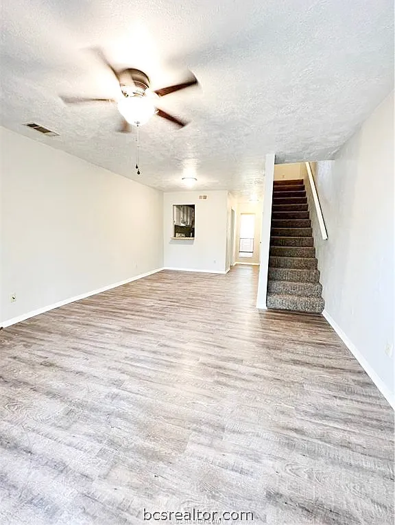 2 bed, 1060 sqft, $1,200 — Photo 3