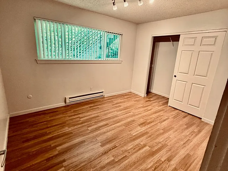 3916 S Pearl St — Photo 10