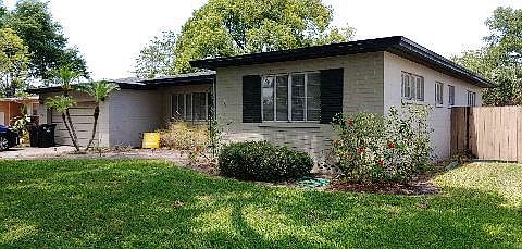 2nd image of 1425 Knollwood St