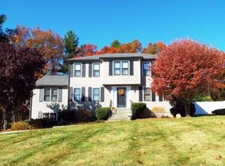 2 Fort Apache Dr, Franklin, MA 02038