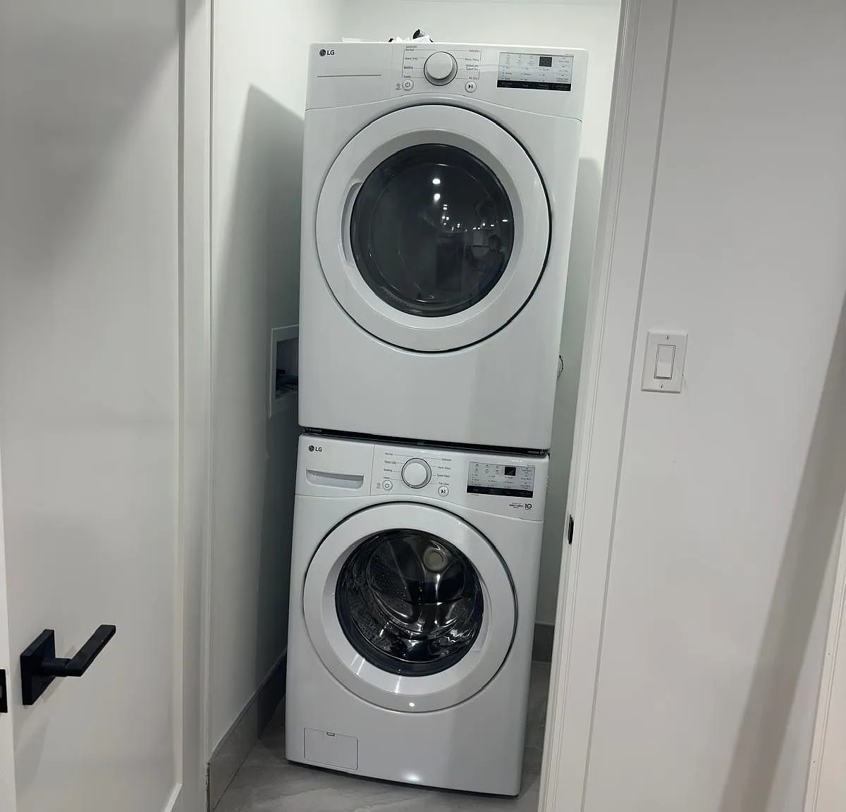 2 bed, $1,900 — Photo 4