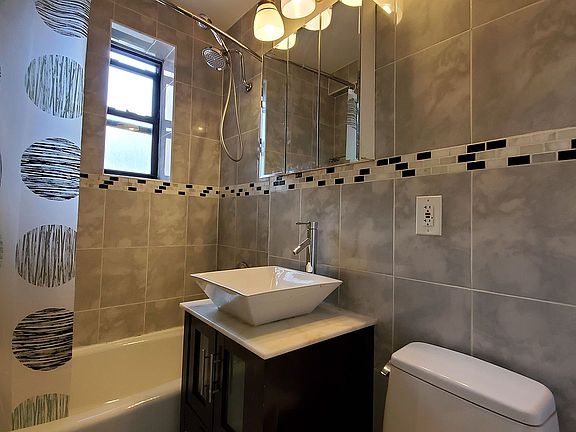 4th image of 84-16 Elmhurst Ave APT 4D