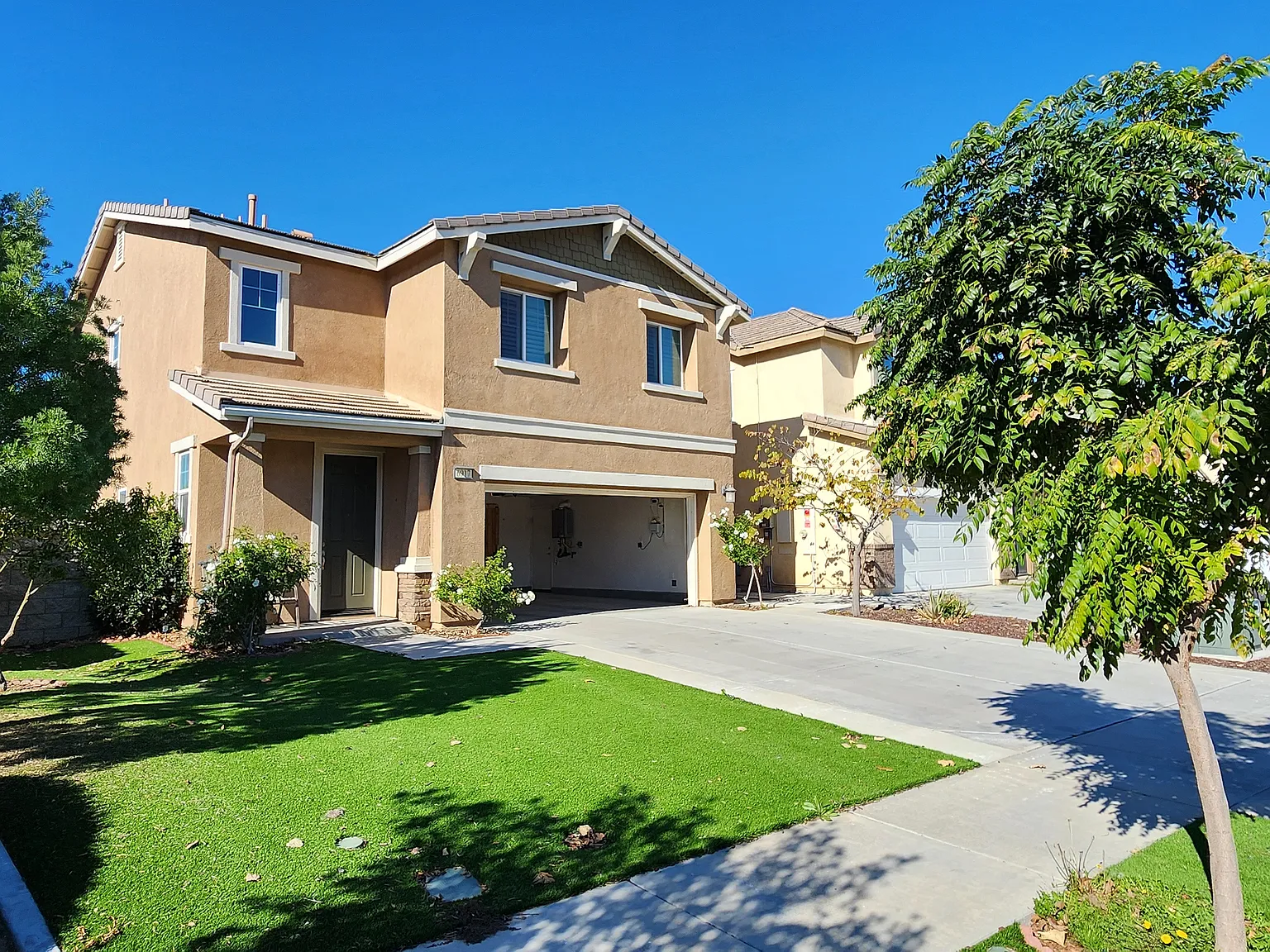 3 bed, 2.5 bath, 1819 sqft, $3,500 — Photo 1