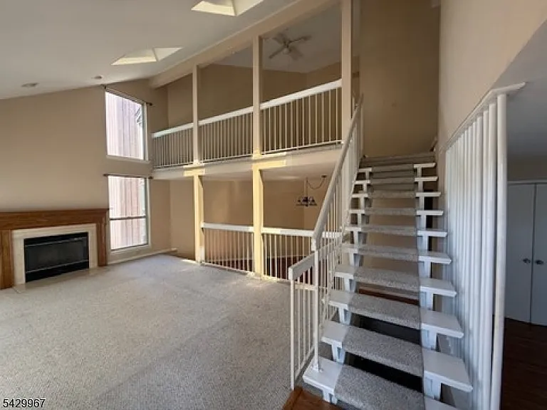 3844 Bloomingdale Dr — Photo 6