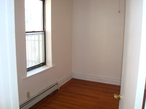 2700 Kennedy Blvd APT 205, Jersey City, NJ 07306