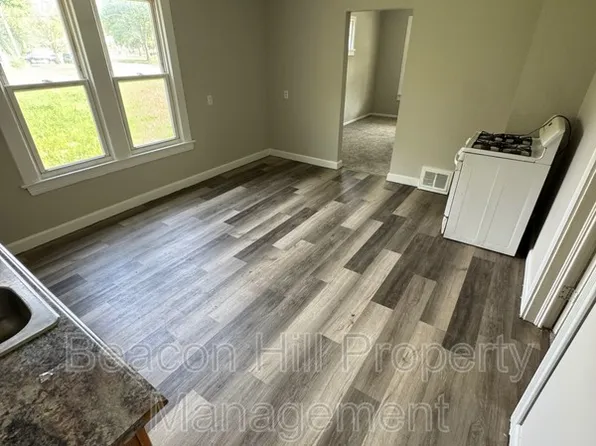 5911 Lansing Ave, Cleveland, OH 44105