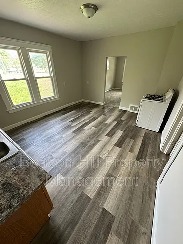 5911 Lansing Ave Photo 1