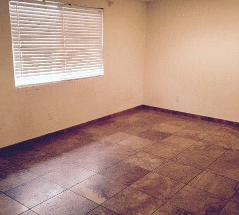 4th image of 3017 E Blacklidge Dr