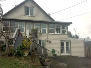 384 1st Ave, Coos Bay, OR 97420