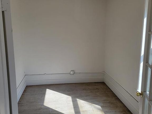 3rd image of 1550 N Lafayette St #9