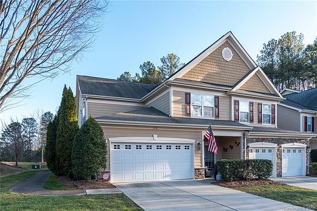 1st image of 713 Deerbrook Ln