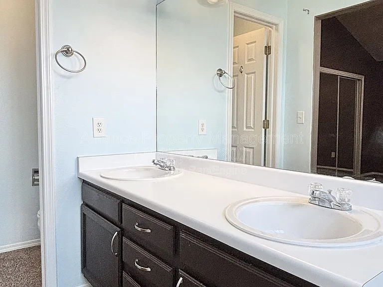 212 Oxbow Dr — Photo 12