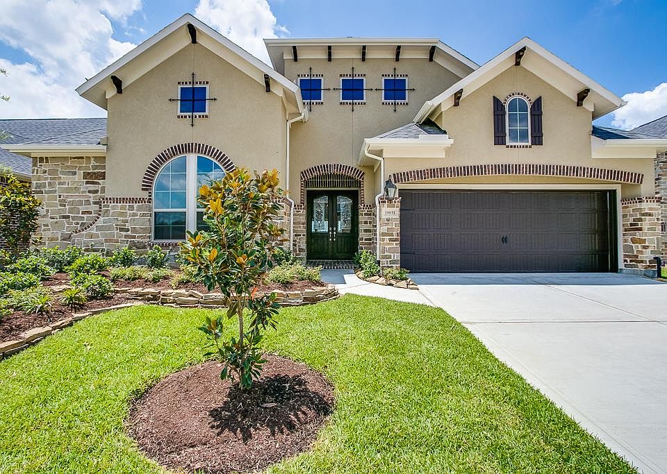 1st image of 19851 Villas Branch Ln