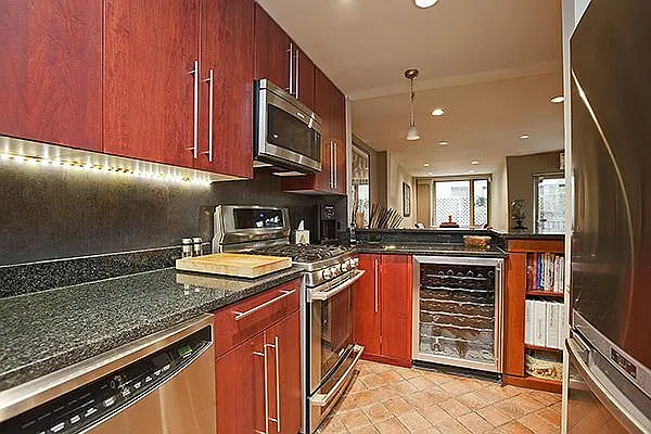 Sold by Modlin Group | media 26