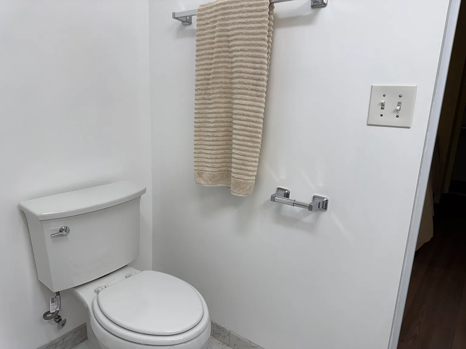 10 bed, 4200 sqft, $1,650 — Photo 4