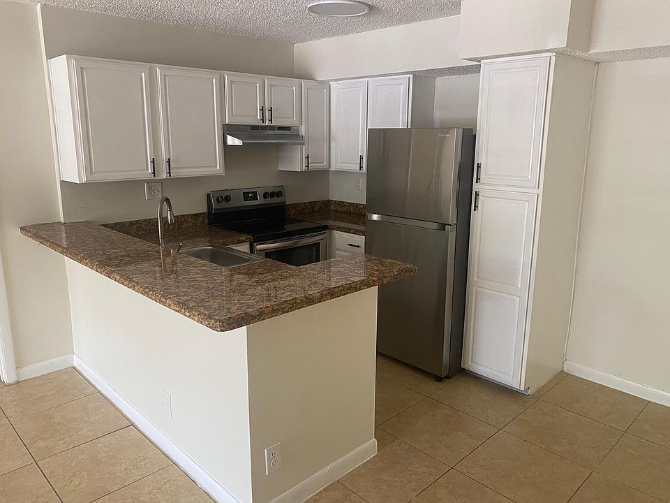 1st image of 601 Lyons Rd APT 7105