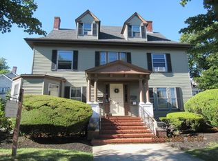 13 Chestnut St, Wakefield, MA 01880
