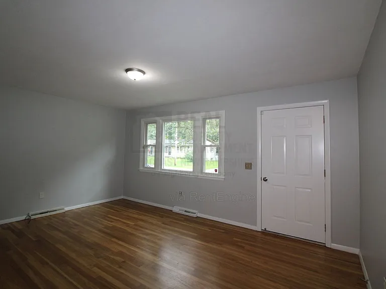 15 Redden St — Photo 7