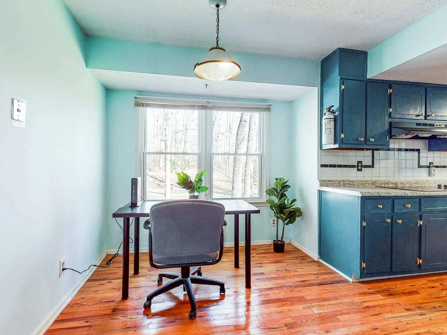 4 bed, 4.0 bath, 2412 sqft, $845 — Photo 3