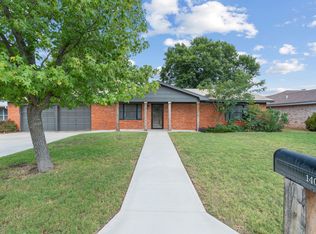 1402 Simms Ave, Cisco, TX 76437