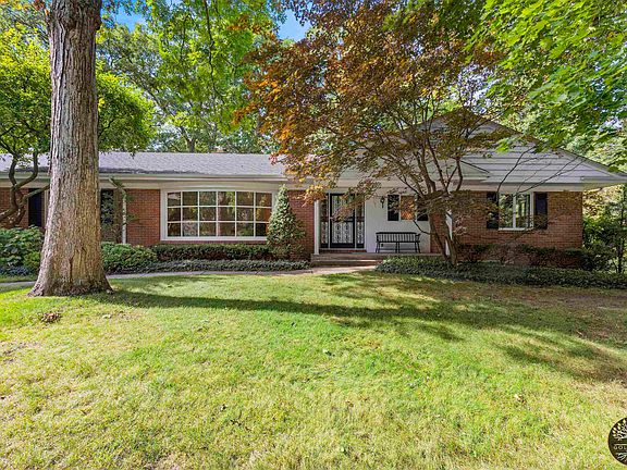 3rd image of 2619 Norwood Dr
