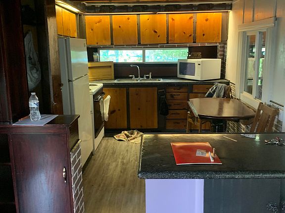3rd image of 10115 W Scenic Dr